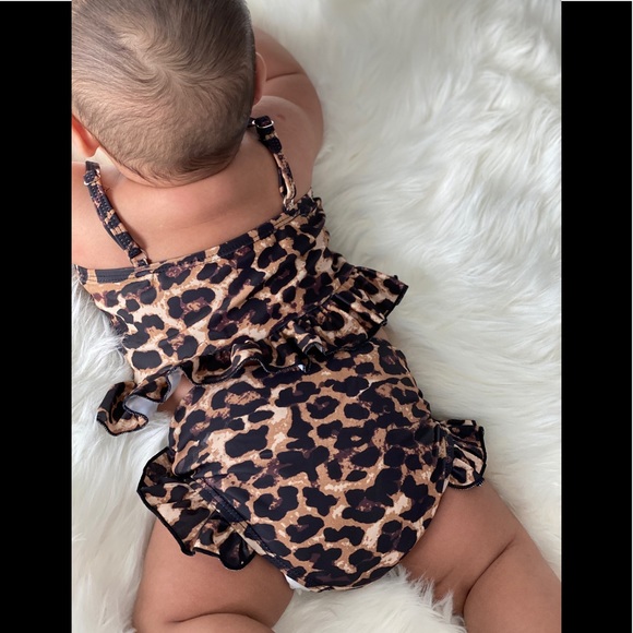 Adorable Toddlers 2pc Leopard Swimsuit - Picture 4 of 4